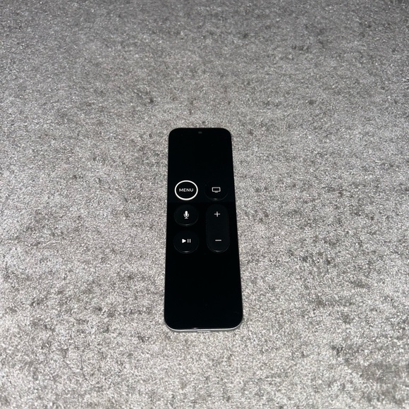 {SOLD} APPLE TV 5TH GEN 4K 32 GB - Picture 3 of 4